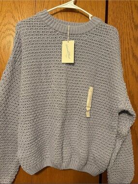 Universal Thread Women’s Large Violet Knit Sweater